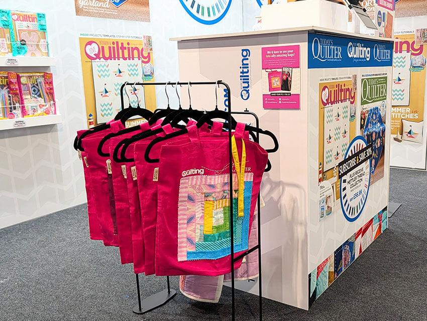 T-shirt stand for Exhibition Booth