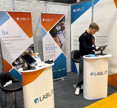 LABL.IT Create a Professional Exhibition Stand with Roller Banners and Branded Counters